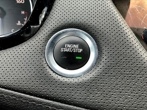 Used 2021 Cadillac XT5 Premium Luxury image 31