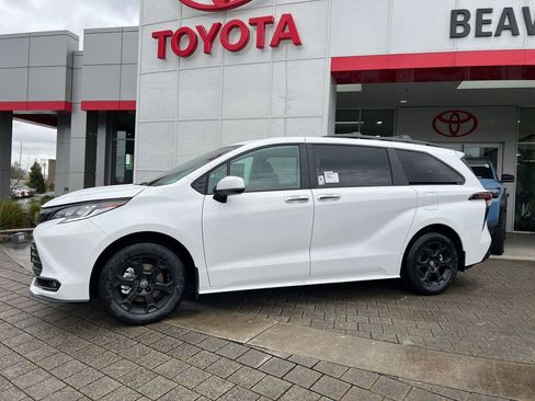 New 2026 Toyota Sienna XLE Woodland Edition image 2