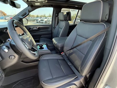 New 2026 Chevrolet Tahoe Premier RWD image 21