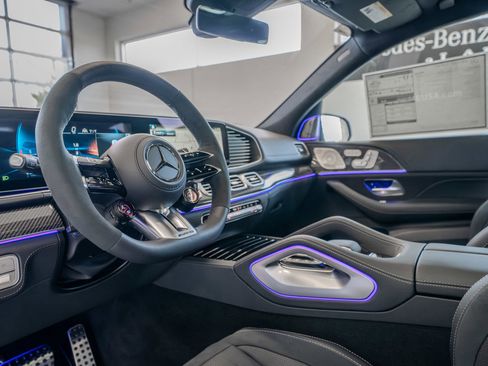 New 2026 Mercedes-Benz GLS 63 AMG 4MATIC image 7