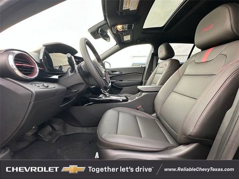New 2026 Chevrolet Trax RS w/ Sunroof Package image 25