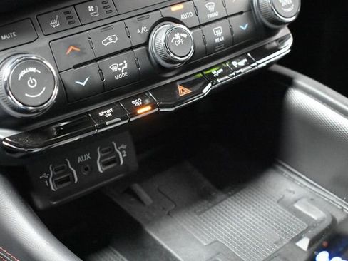 Used 2024 Dodge Durango R/T AWD/4WD image 21
