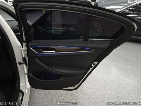 Used 2020 BMW 530e image 39