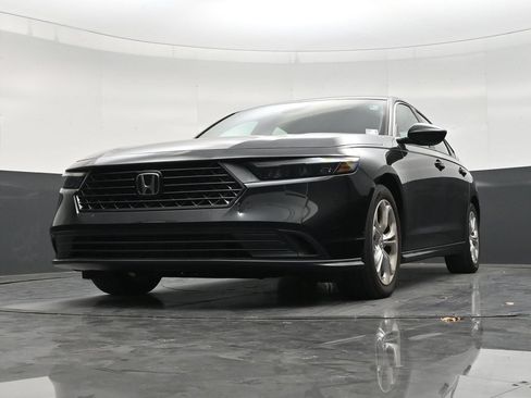 Used 2023 Honda Accord LX image 26