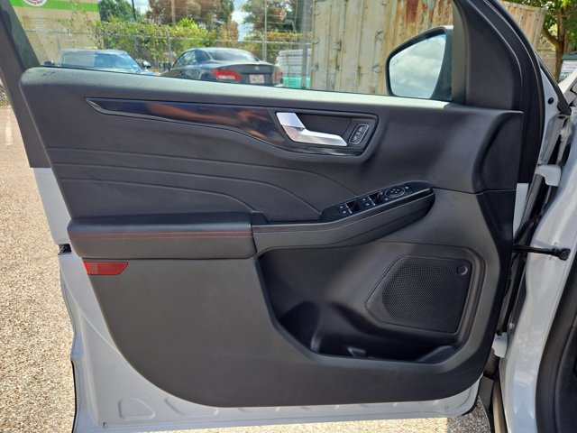 Used 2026 Ford Escape ST-Line FWD image 13