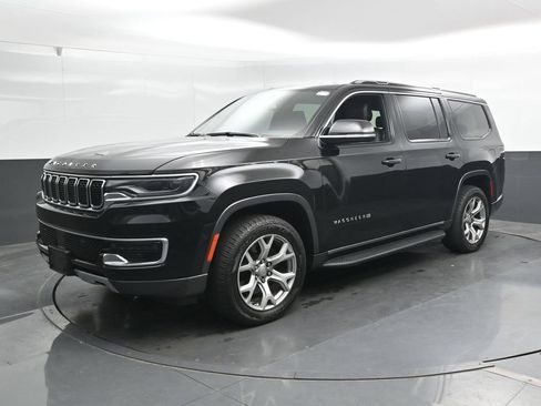 Used 2022 Jeep Wagoneer Series II AWD/4WD image 7