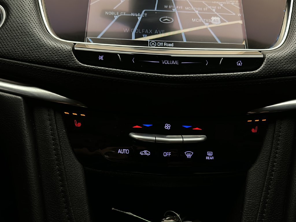 Used 2017 Cadillac XT5 Luxury w/ Driver Awareness Package AWD/4WD image 34