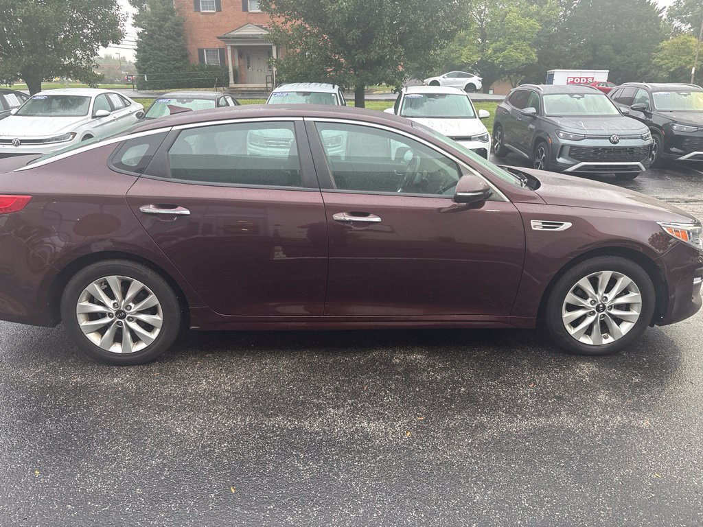Used 2017 Kia Optima LX FWD image 5