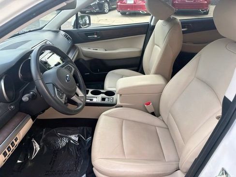 Used 2017 Subaru Outback 2.5i Limited AWD/4WD image 13