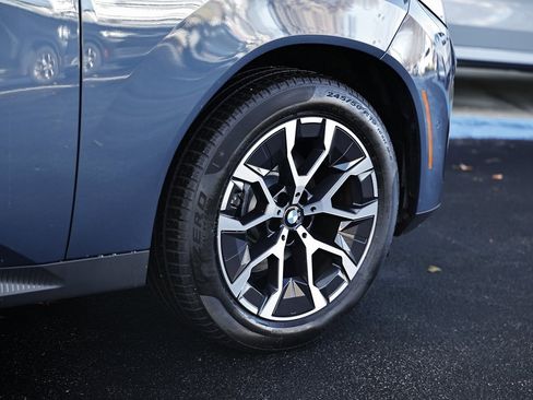 Used 2026 BMW X3 xDrive30 w/ Premium Package image 4