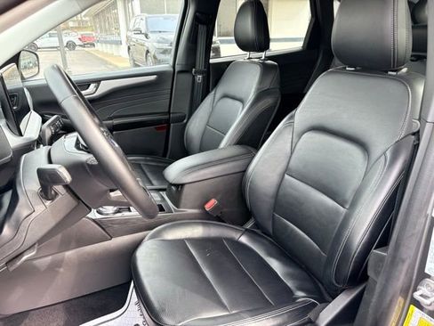 Used 2025 Ford Escape Platinum image 6