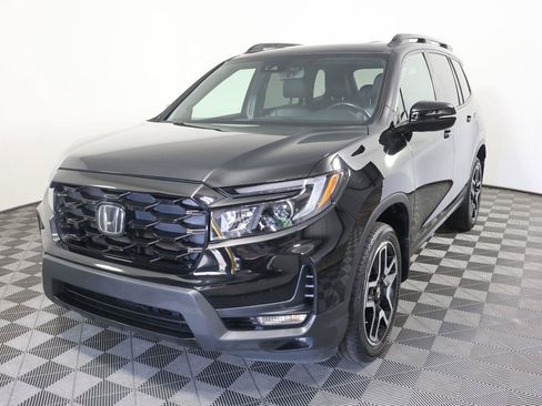Used 2023 Honda Passport Elite image 2