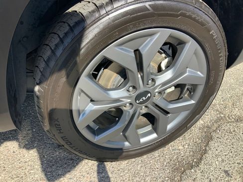 Used 2024 Kia Seltos LX AWD/4WD image 11