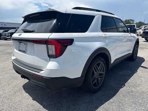 Used 2025 Ford Explorer ST-Line w/ Premium Package RWD image 6