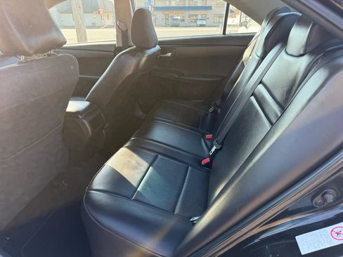 Used 2015 Toyota Camry LE image 6