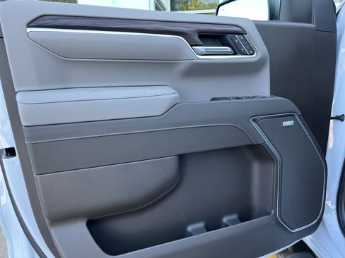 New 2026 GMC Sierra 1500 SLT w/ SLT Premium Package image 28