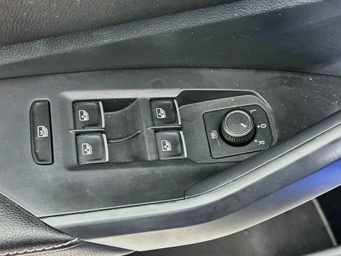 Certified 2023 Volkswagen Jetta S FWD image 17
