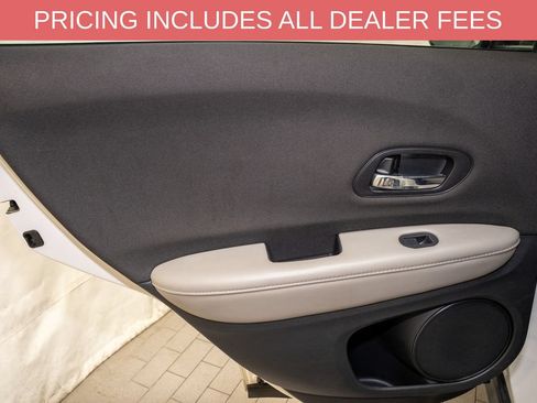 Used 2020 Honda HR-V LX image 8