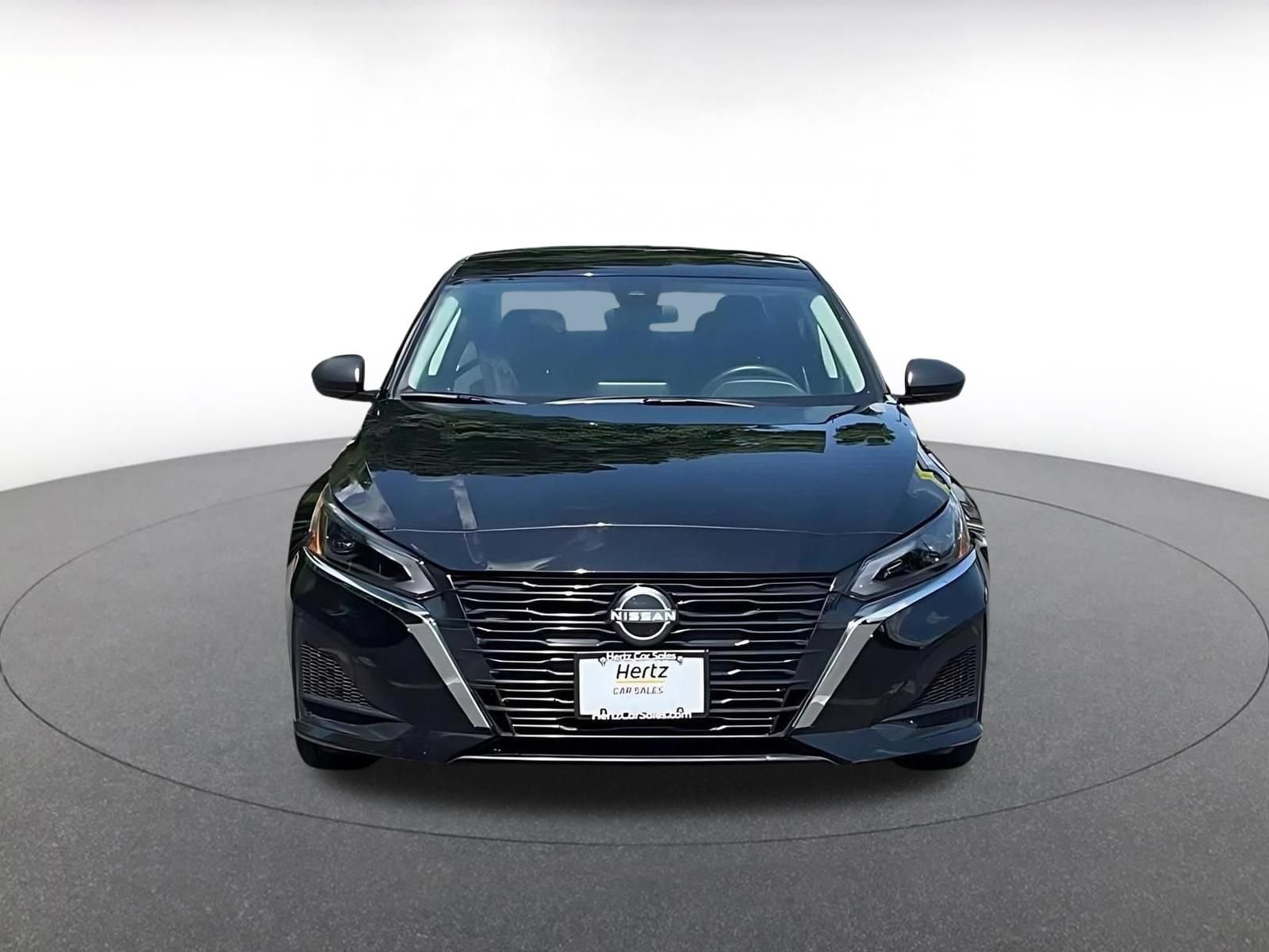 Used 2025 Nissan Altima 2.5 SV FWD image 4