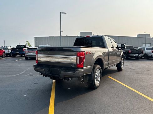 Used 2022 Ford F350 Platinum AWD/4WD image 7