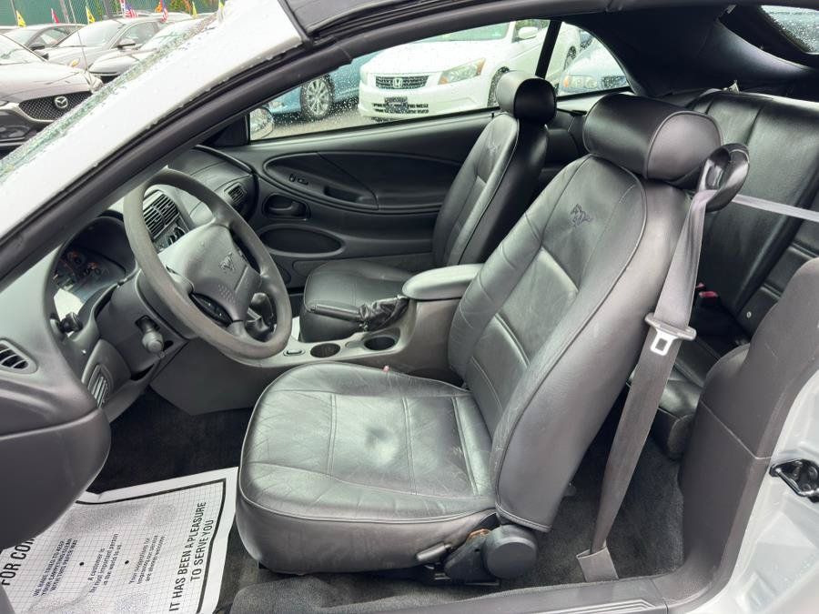 Used 2003 Ford Mustang Premium RWD image 11