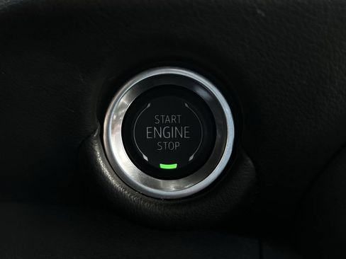Used 2025 Chevrolet Tahoe LT RWD image 23