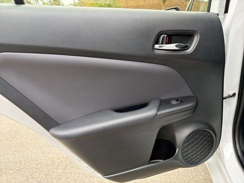 Used 2021 Toyota Prius LE image 20