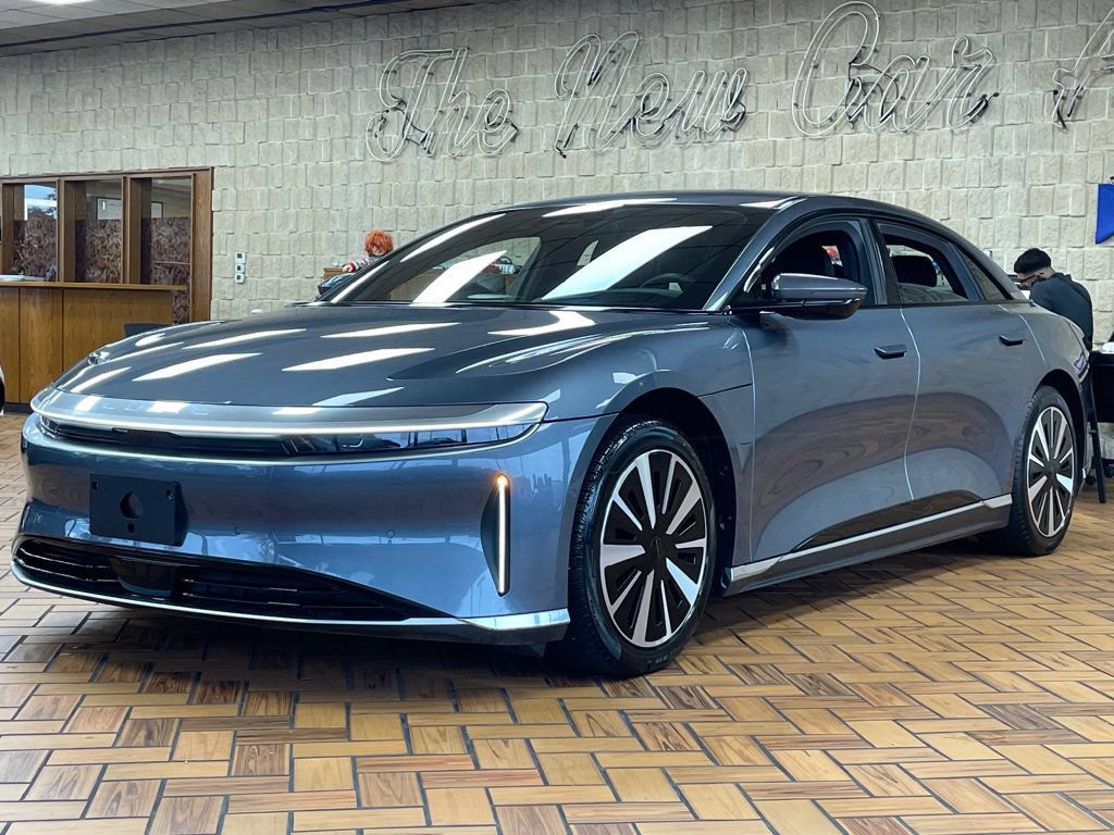 Used 2024 Lucid Air Pure RWD image 4