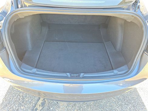 Used 2021 Tesla Model 3 Performance image 32