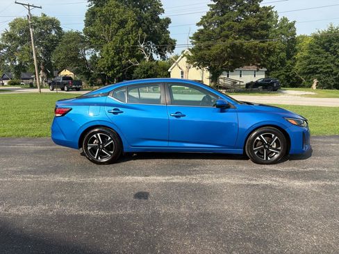 Used 2024 Nissan Sentra SV FWD image 4