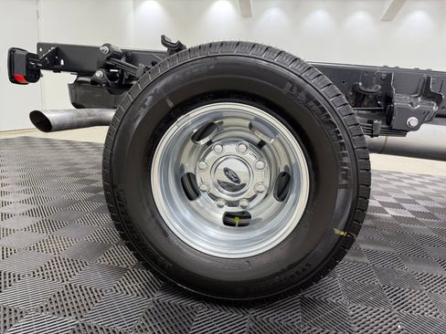New 2025 Ford F350 XLT w/ XLT Value Package image 28