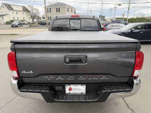 Used 2016 Toyota Tacoma SR5 w/ Exterior Package image 6