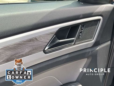 Certified 2023 Volkswagen Atlas Cross Sport SE w/ Panoramic Sunroof Package AWD/4WD image 13