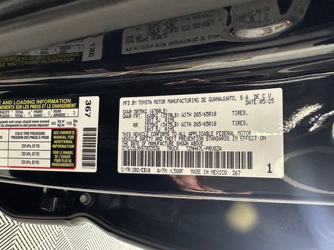 Used 2025 Toyota Tacoma Limited AWD/4WD image 36