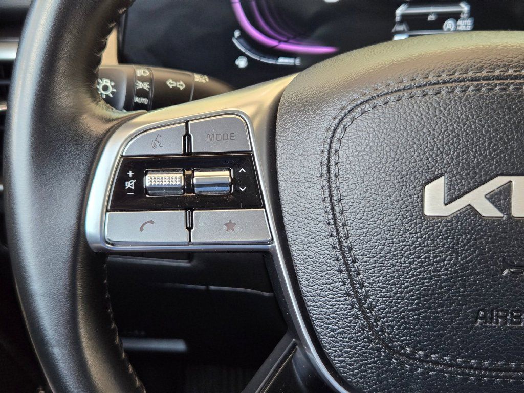 Used 2025 Kia Telluride S AWD/4WD image 22