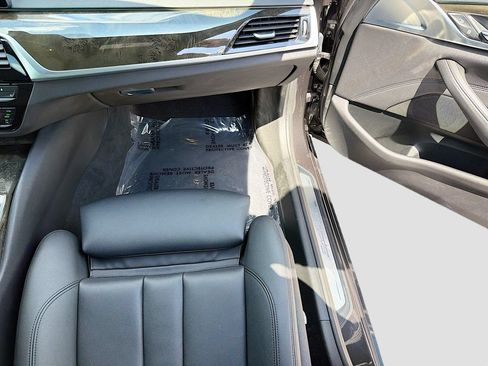 Used 2019 BMW 530i xDrive w/ Convenience Package AWD/4WD image 17