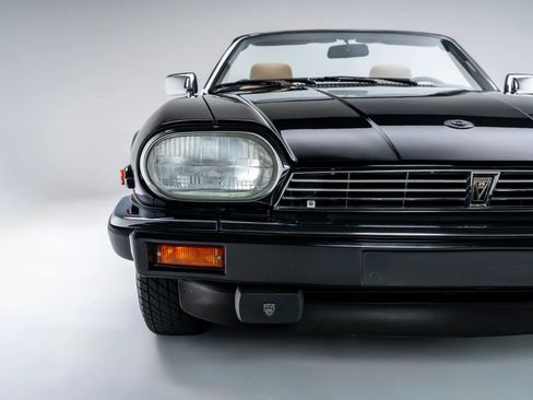 Used 1990 Jaguar XJS V12 Convertible RWD image 17