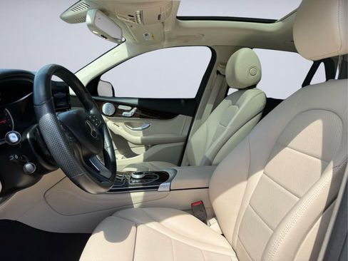 Used 2018 Mercedes-Benz GLC 300 4MATIC image 14