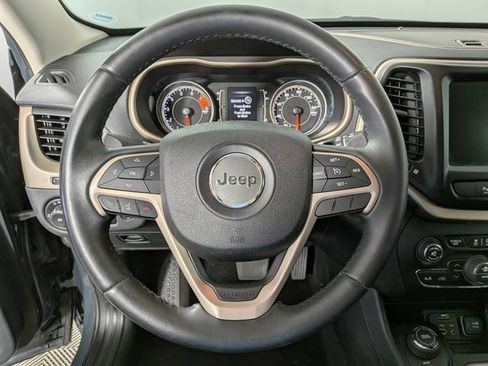 Used 2016 Jeep Cherokee 75th Anniversary AWD/4WD image 17