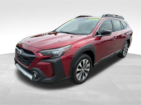 Certified 2025 Subaru Outback Limited AWD/4WD image 3