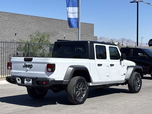 New 2025 Jeep Gladiator Sport image 9