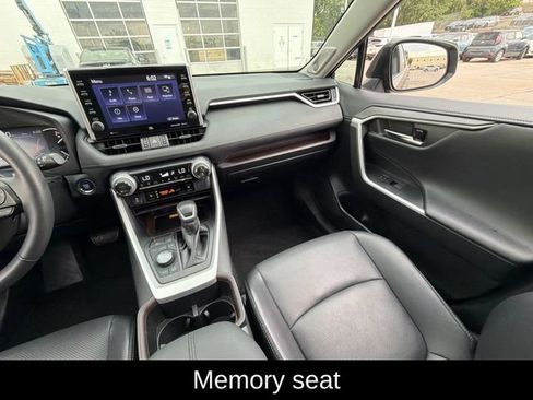 Used 2022 Toyota RAV4 Limited AWD/4WD image 14