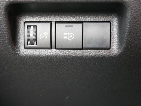 Certified 2020 Toyota RAV4 XLE w/ All Weather Liner Package AWD/4WD image 28