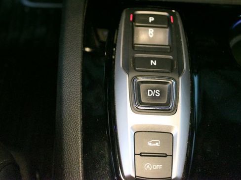 Used 2021 Honda Pilot Touring image 31