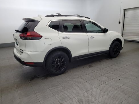 Used 2018 Nissan Rogue SV image 10