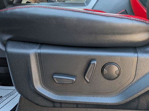 Used 2019 Ford F150 Lariat w/ Equipment Group 502A Luxury AWD/4WD image 12