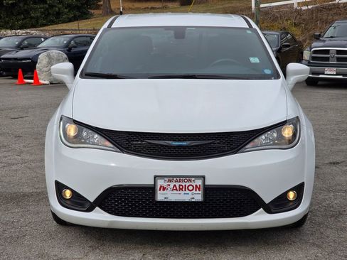 Used 2020 Chrysler Pacifica Touring w/ S Appearance Package image 15