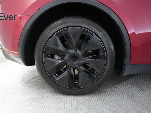 Used 2025 Tesla Model Y Long Range RWD image 22