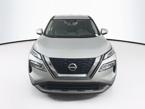 Used 2023 Nissan Rogue SV AWD/4WD image 2