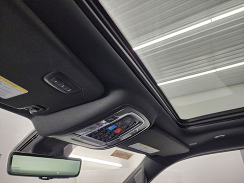 Used 2025 RAM 1500 Limited image 13